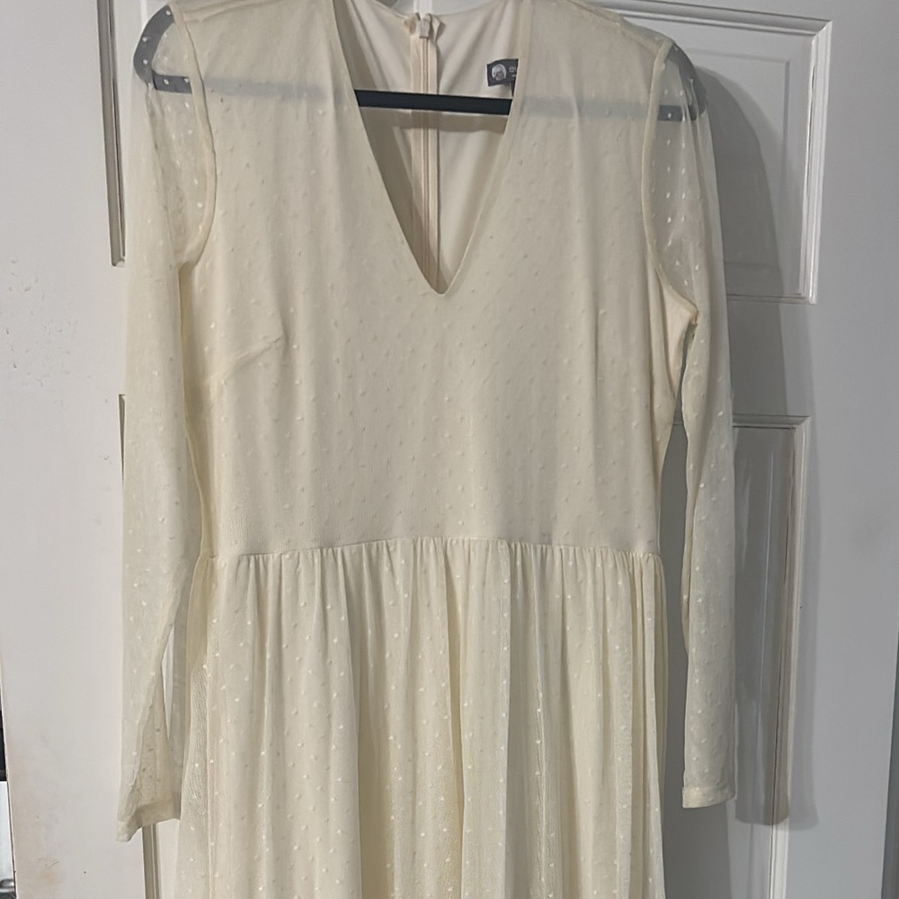 Elegant Cream Long Sleeve Dress